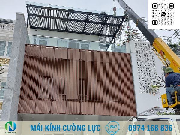 thi công mái kính cường lực